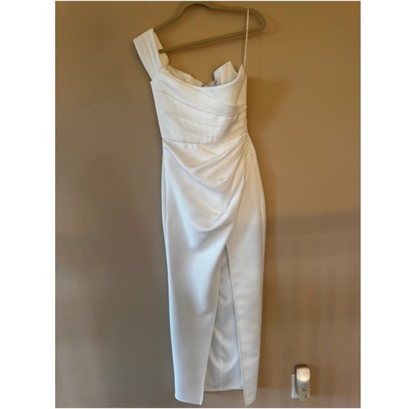 Sau Lee Brandi Gown in White - One-shoulder draped corset maxi dress - Picture 7 of 13